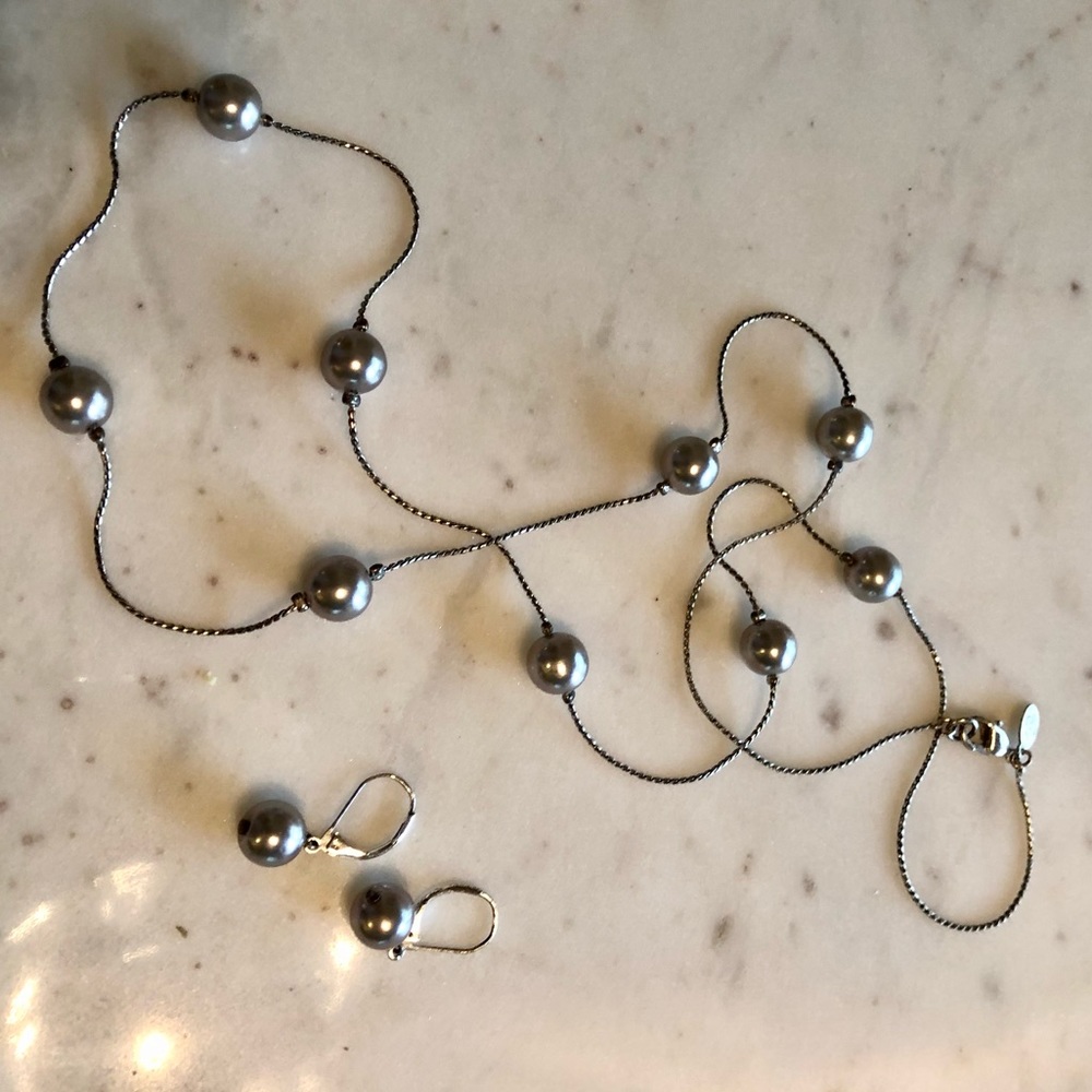 Premier Designs Silver Necklace with Gray Faux Pearls and Matching Earrings